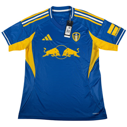 Front of Leeds United 2025/2026 away football shirt, size Medium