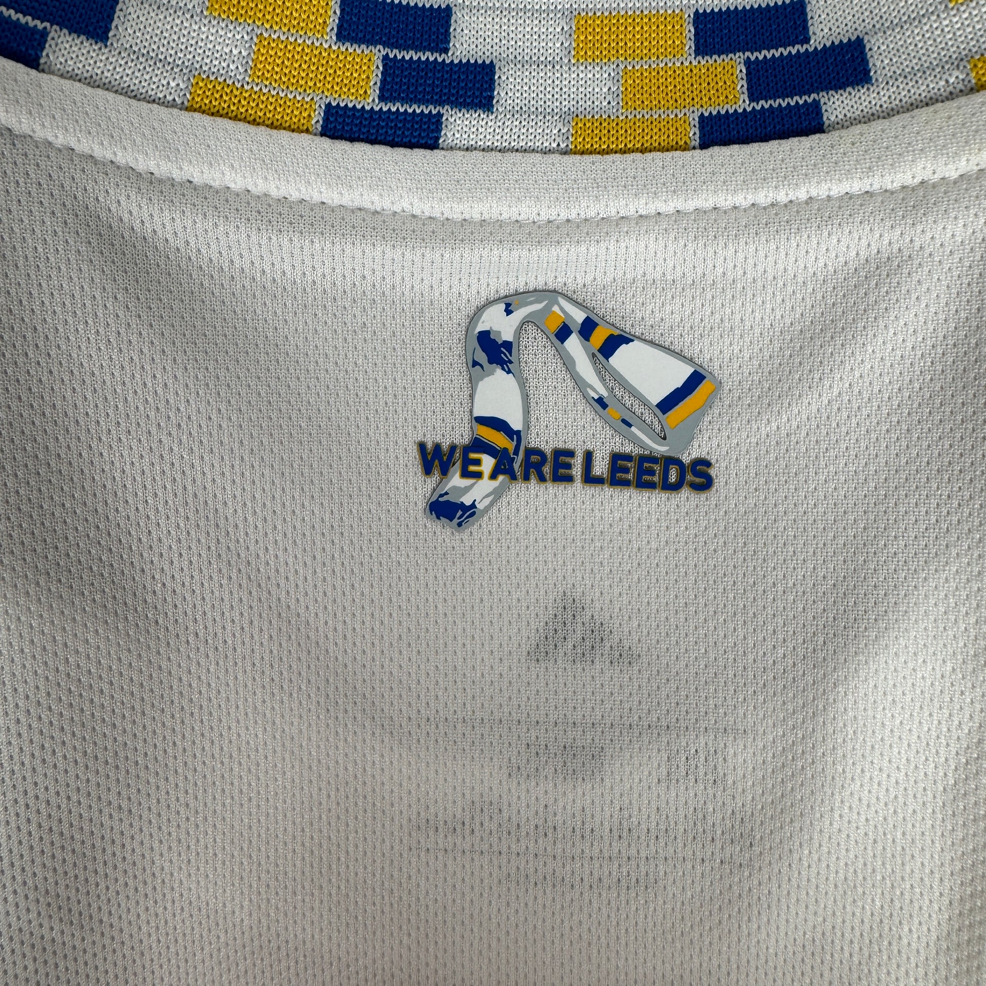 Leeds United 2025/2026 Home Football Shirt 2XL BNWT – Football Shirt Kingdom