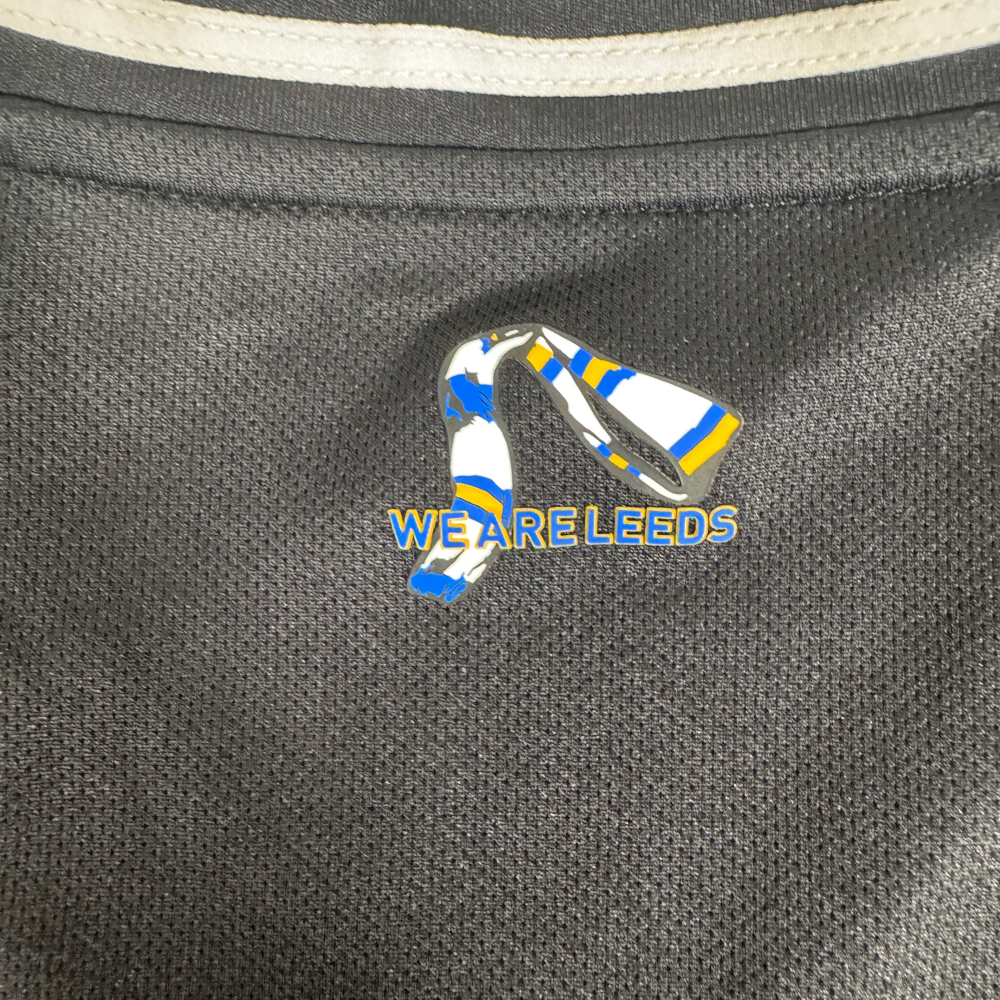 Leeds United 2025/2026 Third Football Shirt Large – Football Shirt Kingdom
