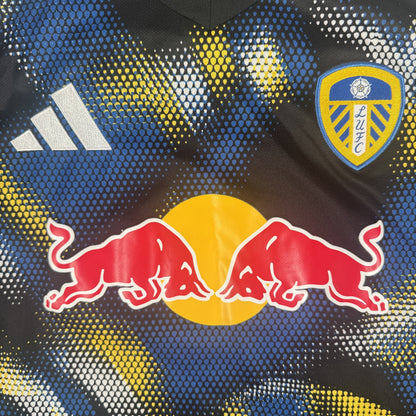 Close-up of Leeds United 2025/2026 third football shirt, size Large