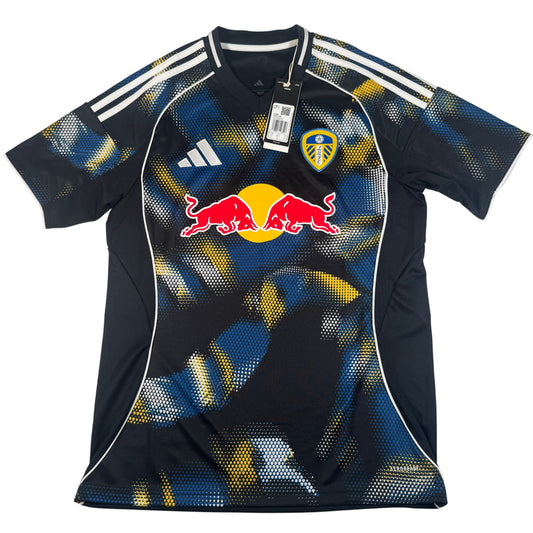 Front of Leeds United 2025/2026 third football shirt, size Medium