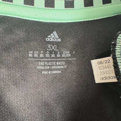 Size label inside Leicester City 2022/2023 away football shirt, size 3XL