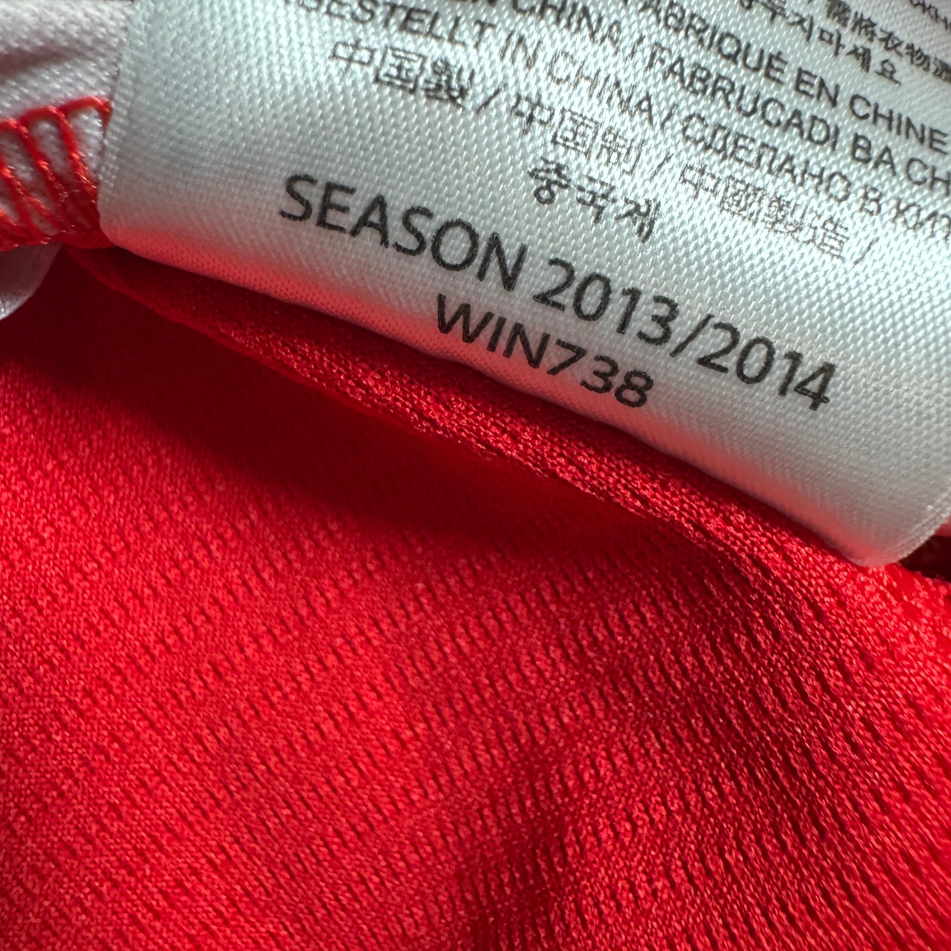 Liverpool 2013/2014 Home Football Shirt Medium – Football Shirt Kingdom