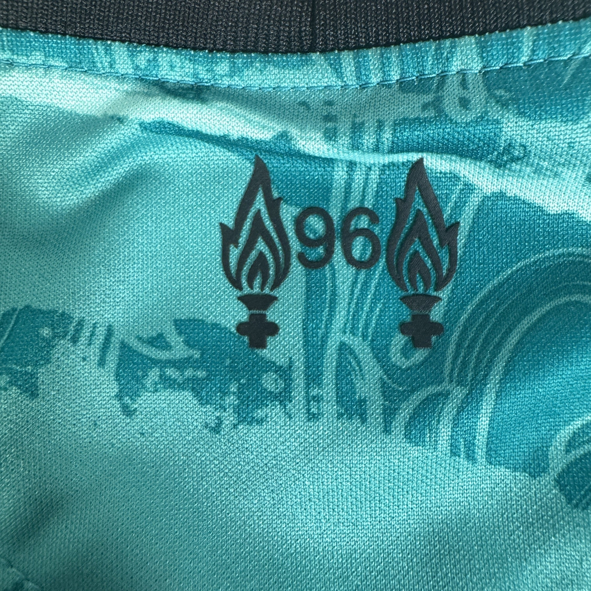 Liverpool 2020/2021 Away Football Shirt Medium
