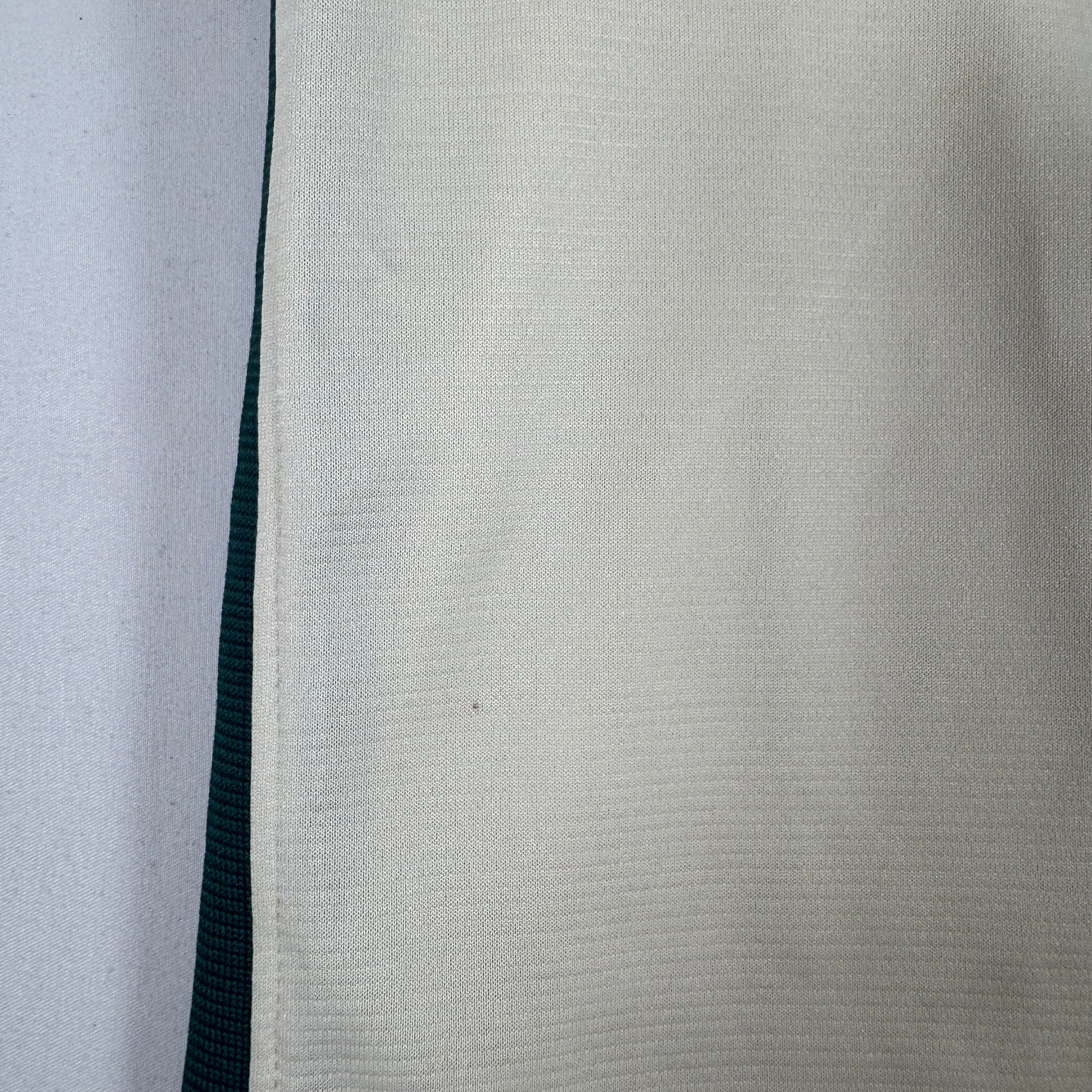 Liverpool 2021/2022 Away Football Shirt Medium – Football Shirt Kingdom