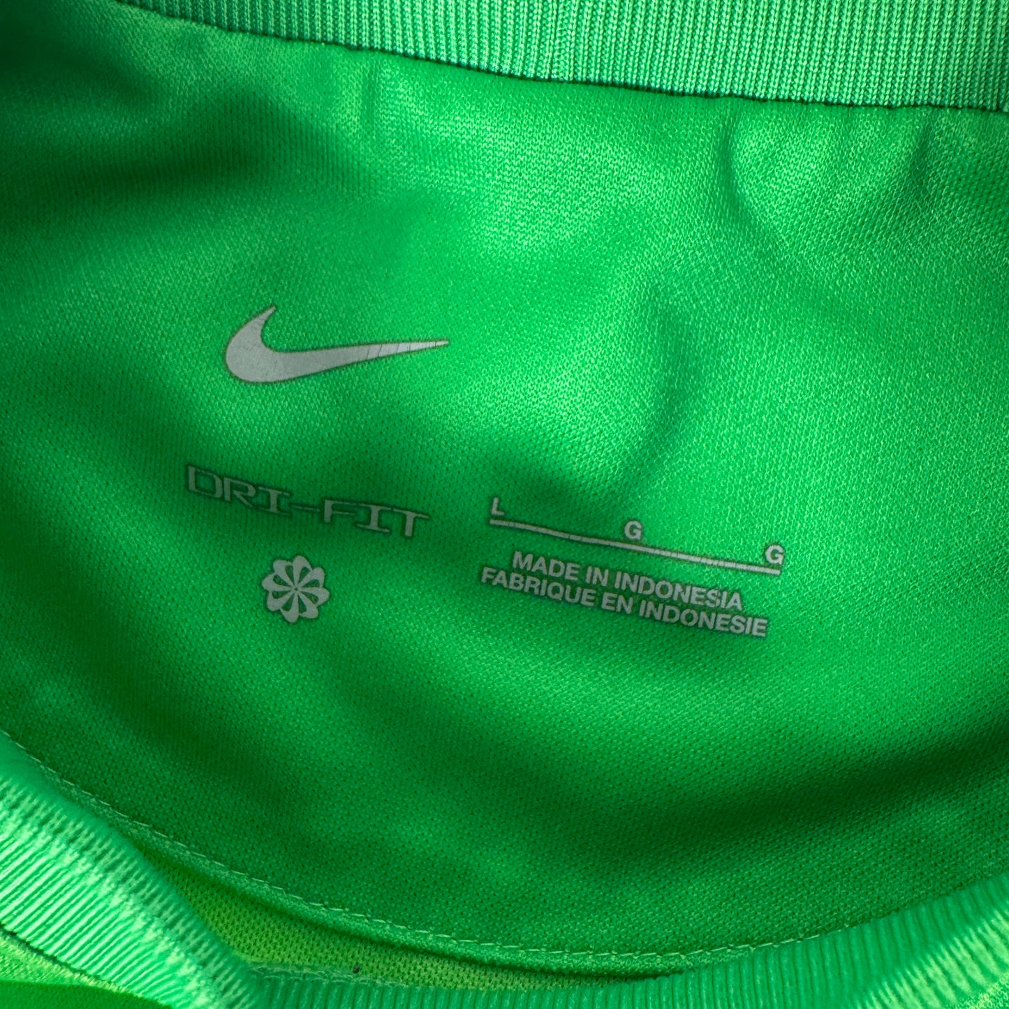 Liverpool 2021/2022 Goalkeeper Football Shirt Large – Football Shirt Kingdom