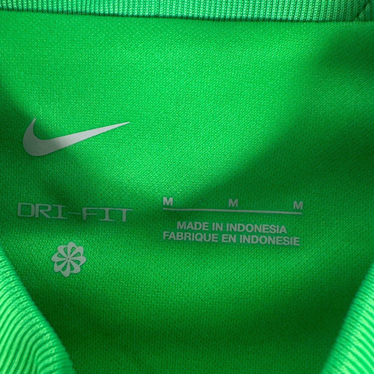 Liverpool 2021/2022 Goalkeeper Football Shirt Medium – Football Shirt Kingdom