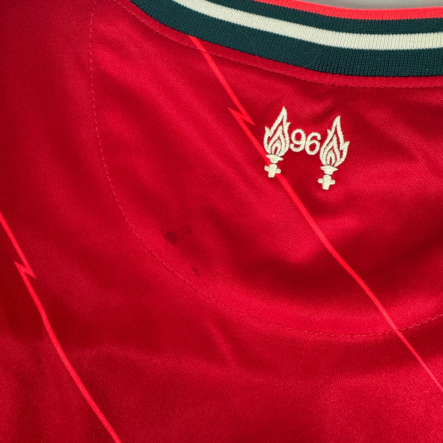 Liverpool 2021/2022 Home Football Shirt Medium BNWT – Football Shirt Kingdom