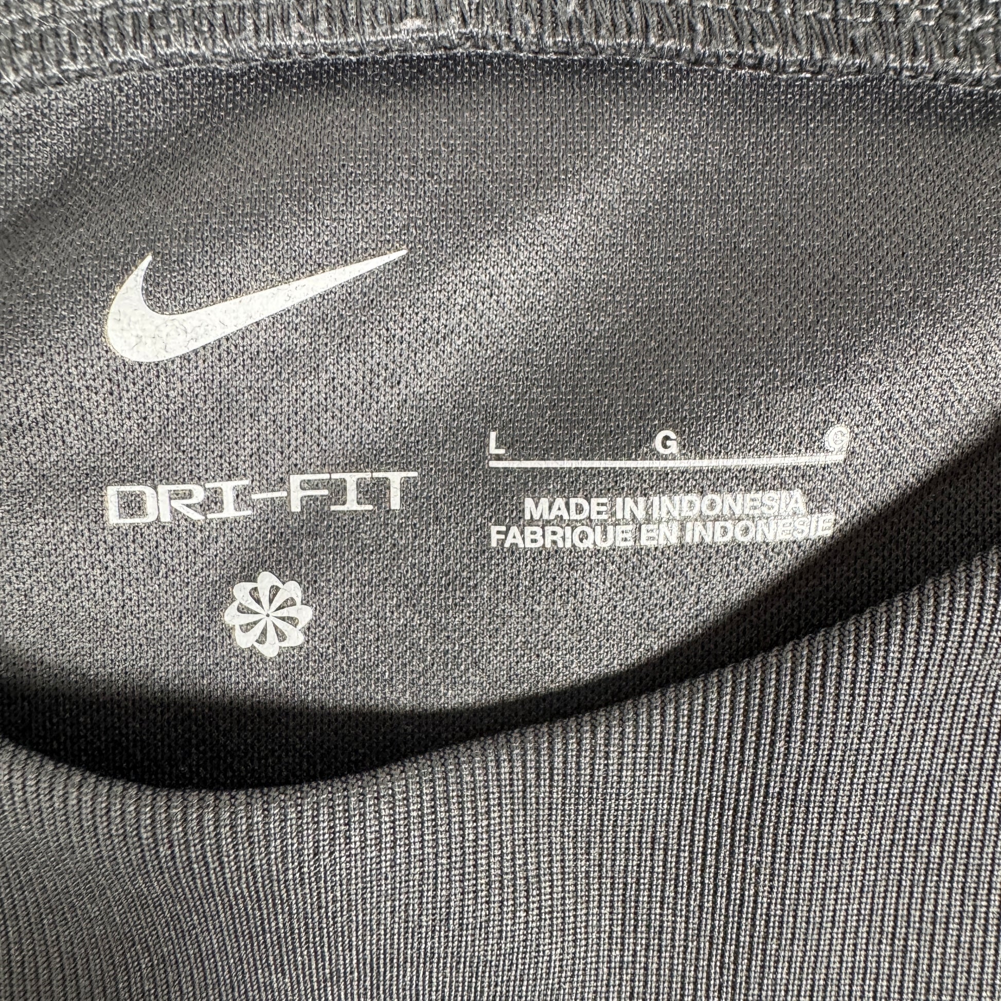Liverpool 2023/2024 Goalkeeper Football Shirt Large – Football Shirt Kingdom