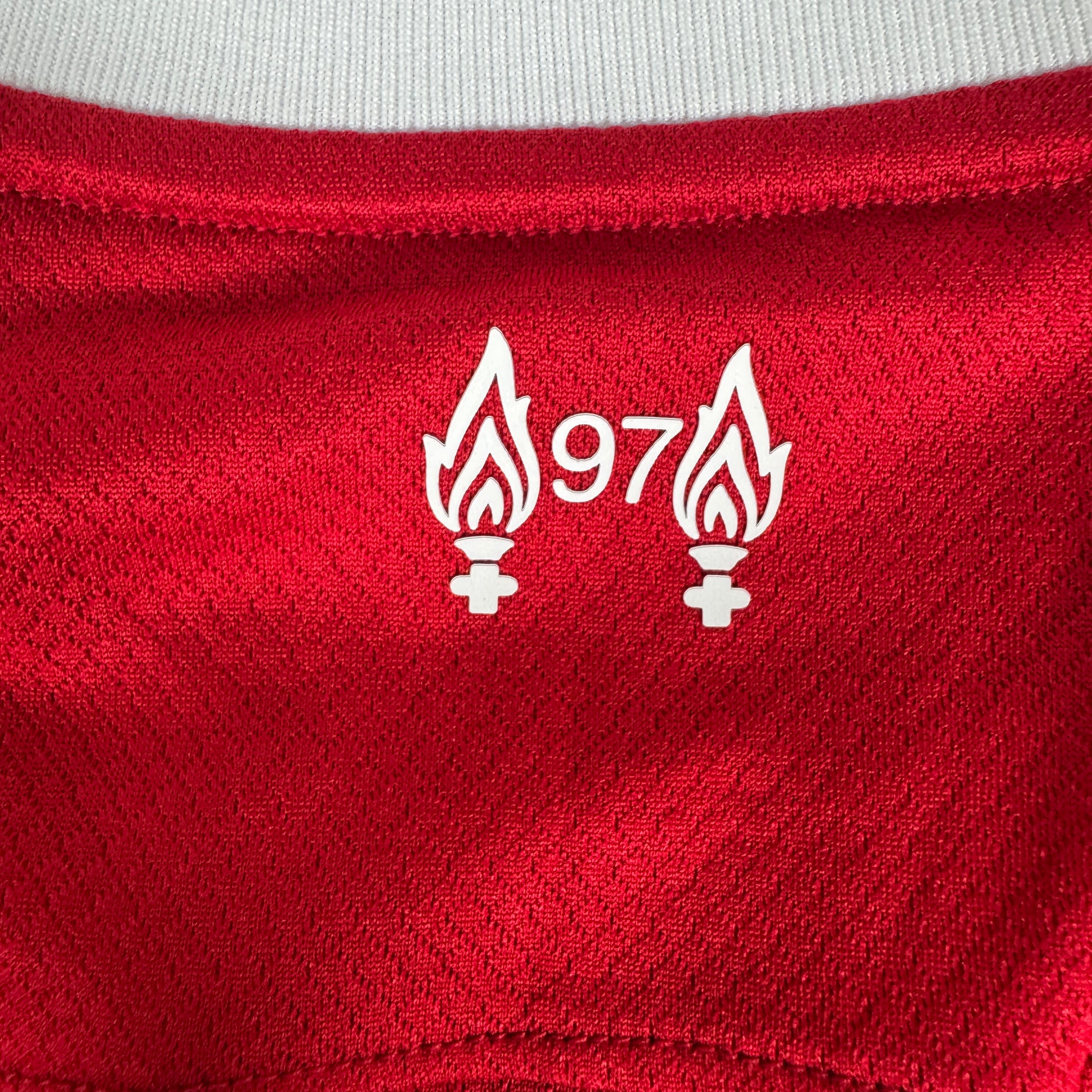 Liverpool 2023/2024 Home Football Shirt Medium BNWT – Football Shirt Kingdom