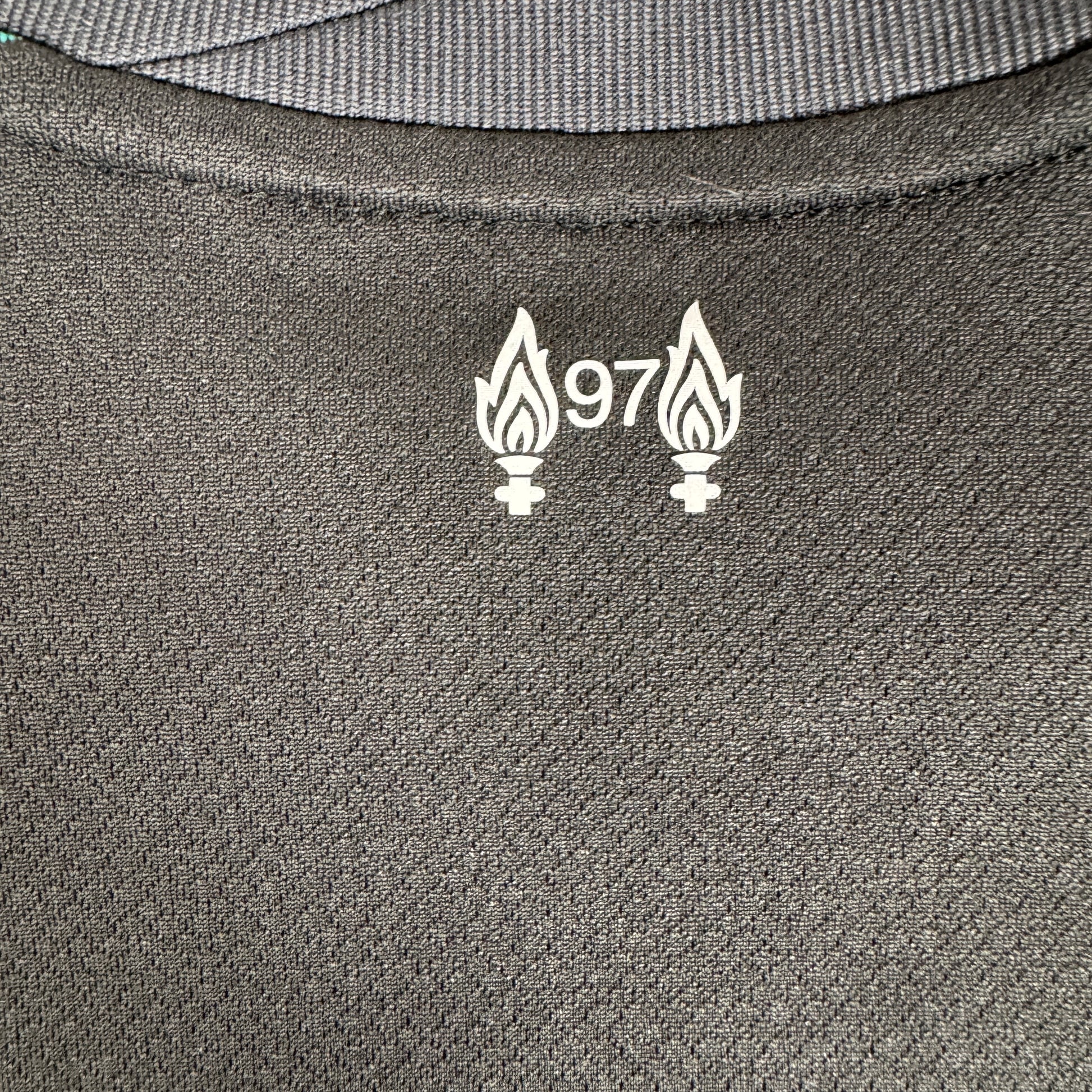 Liverpool 2024/2025 Away Football Shirt Womens Small – Football Shirt Kingdom