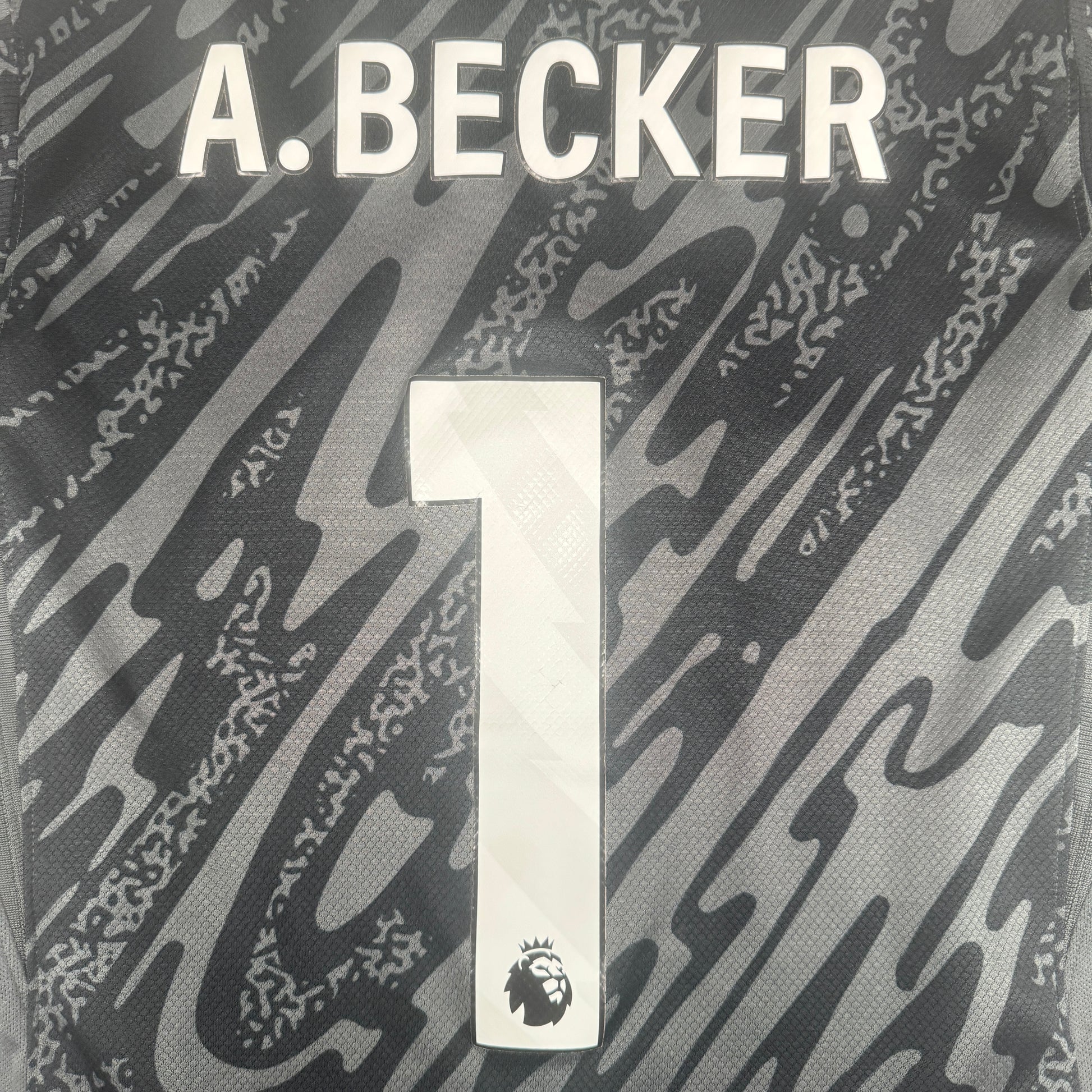 A. BECKER 1 Liverpool 2024/2025 Goalkeeper Football Shirt Small – Football Shirt Kingdom