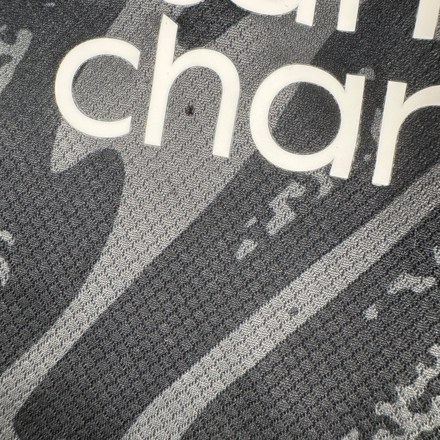 Liverpool 2024/2025 Goalkeeper Football Shirt Small – Football Shirt Kingdom