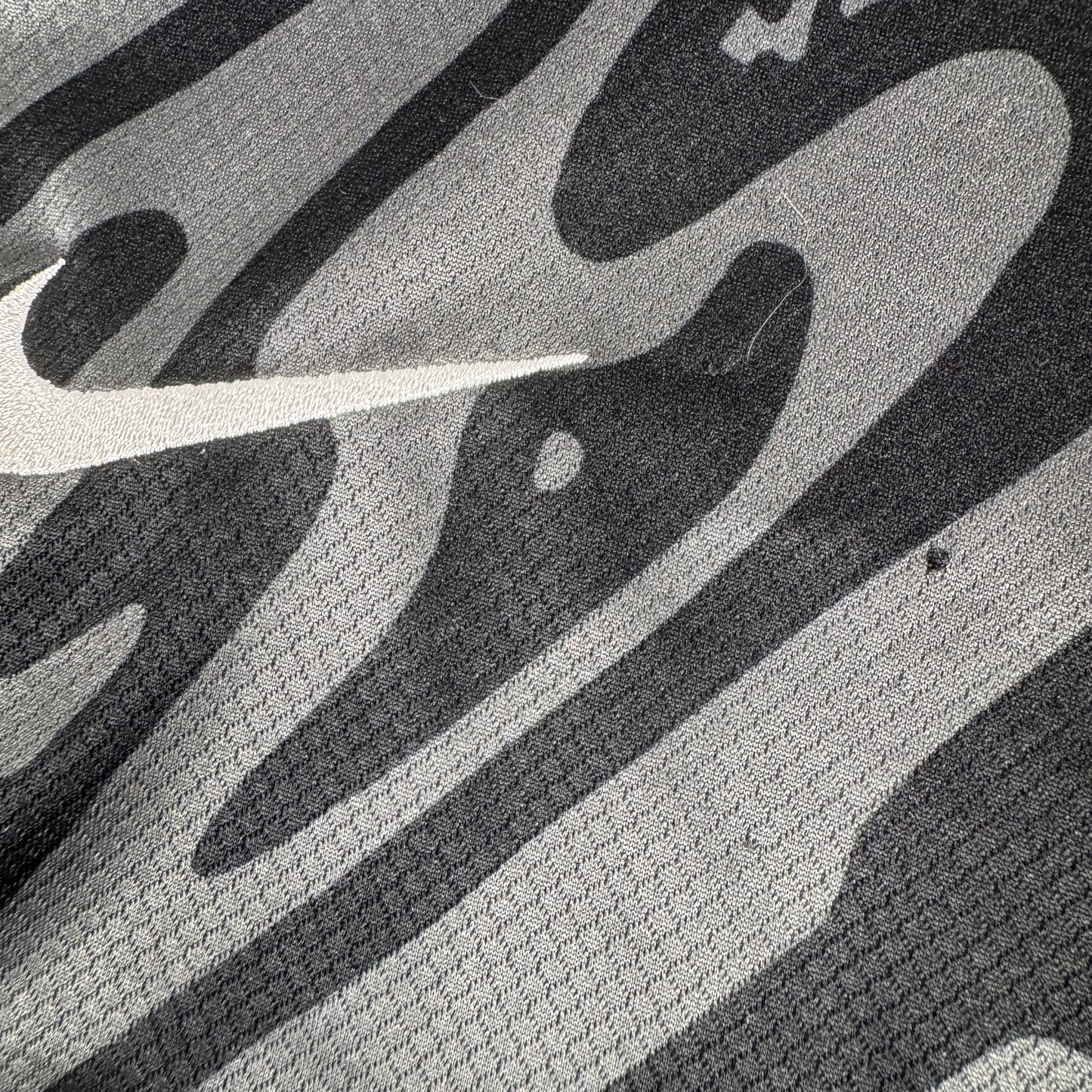 Liverpool 2024/2025 Goalkeeper Football Shirt Small – Football Shirt Kingdom