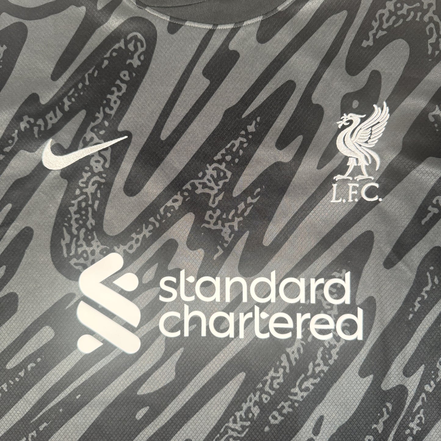 Liverpool 2024/2025 Goalkeeper Football Shirt XXL