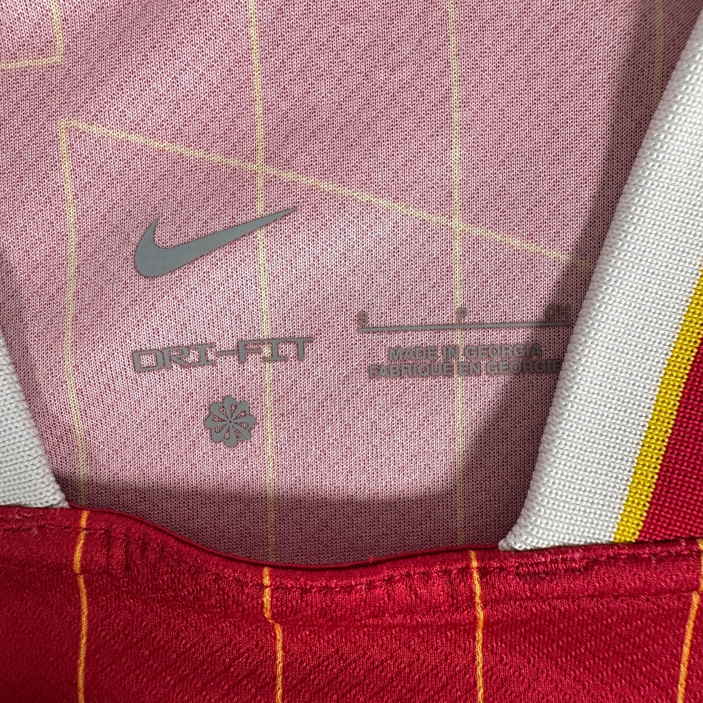 Liverpool 2024/2025 Home Football Shirt Small – Football Shirt Kingdom