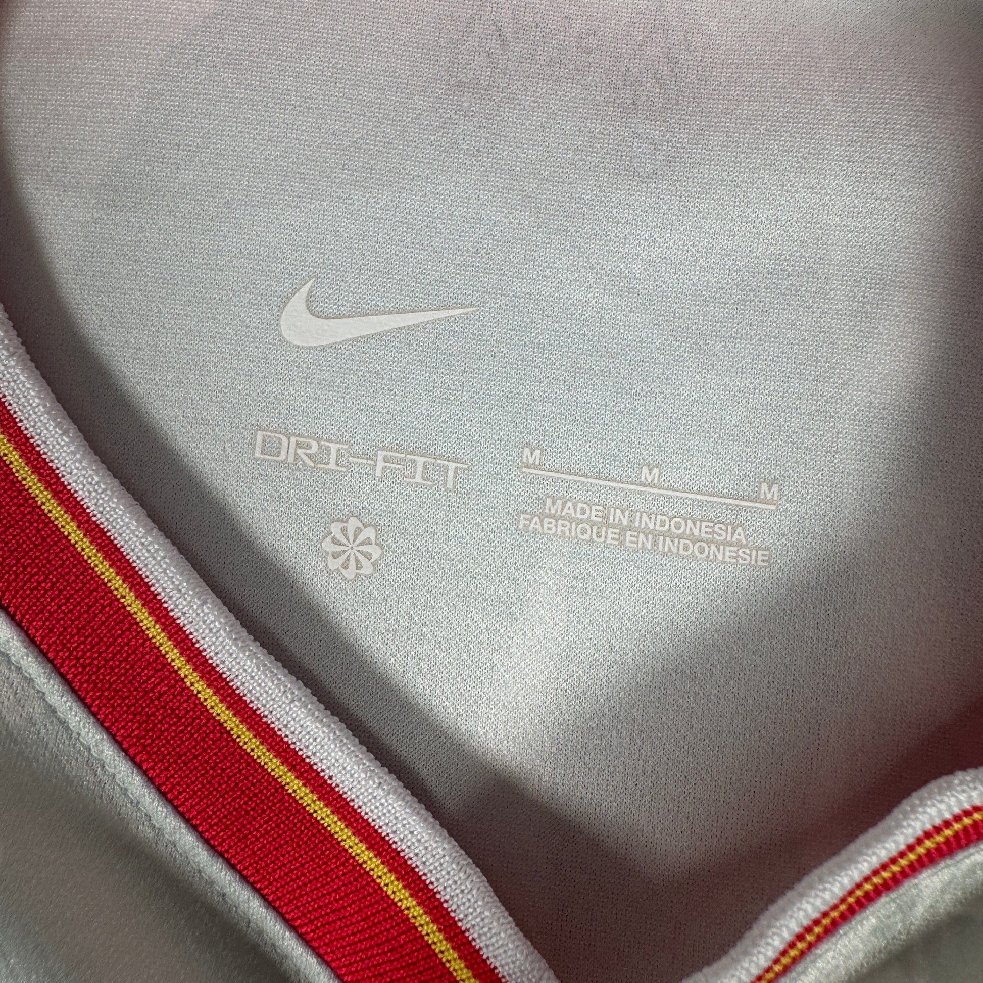 Liverpool 2024/2025 Third Football Shirt Medium – Football Shirt Kingdom
