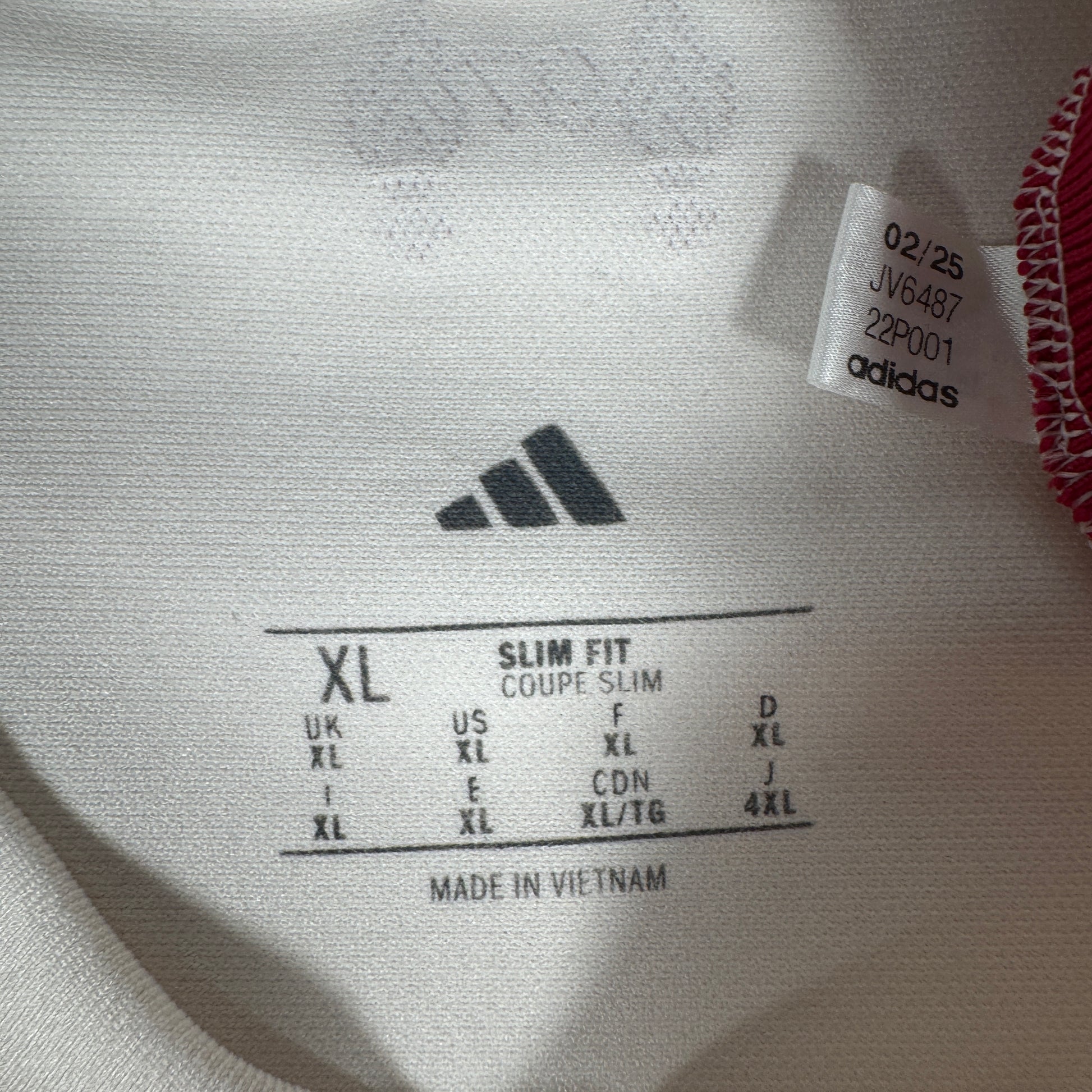 Liverpool 2025/2026 Away Football Shirt XL – Football Shirt Kingdom