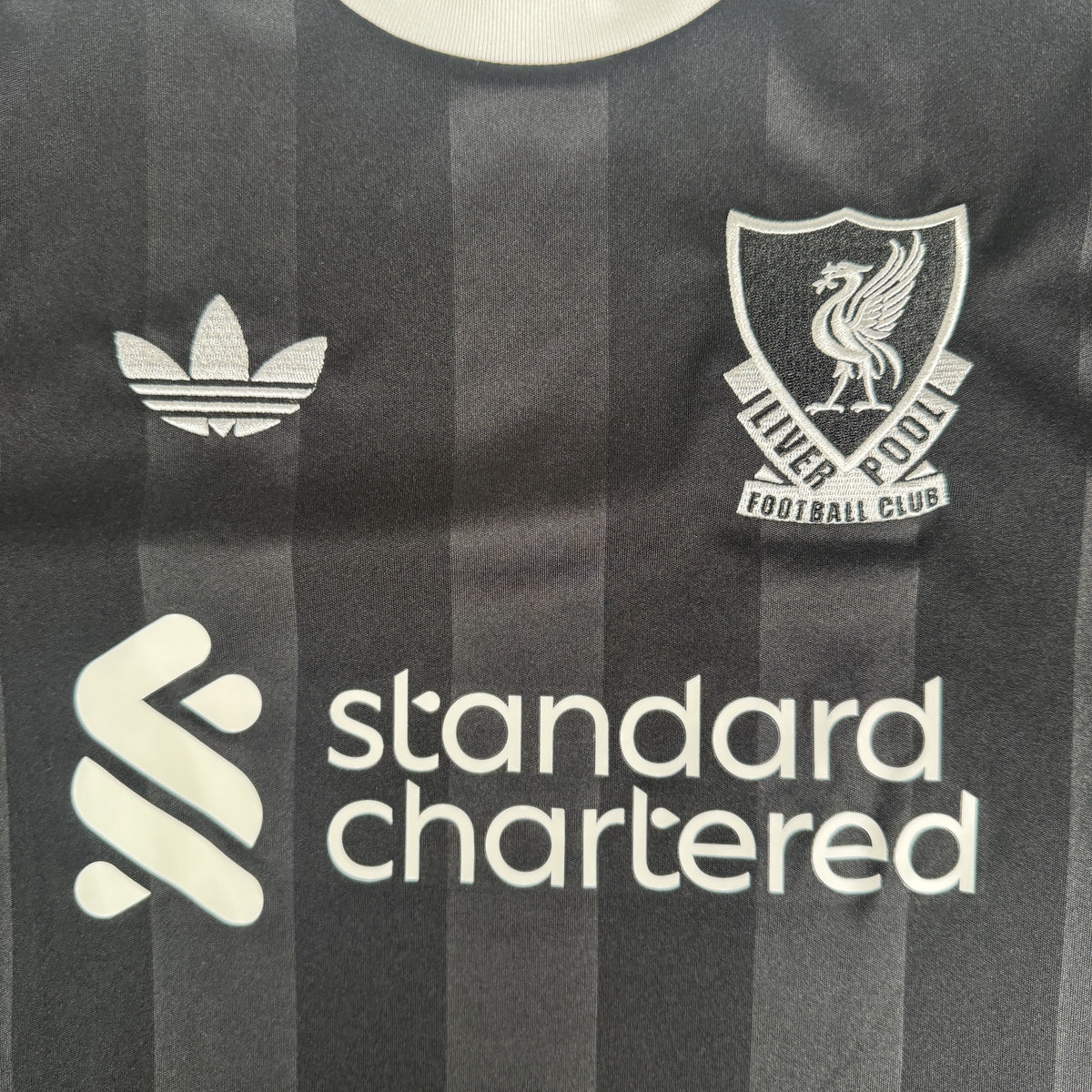 Liverpool 2025/2026 Goalkeeper Football Shirt Medium