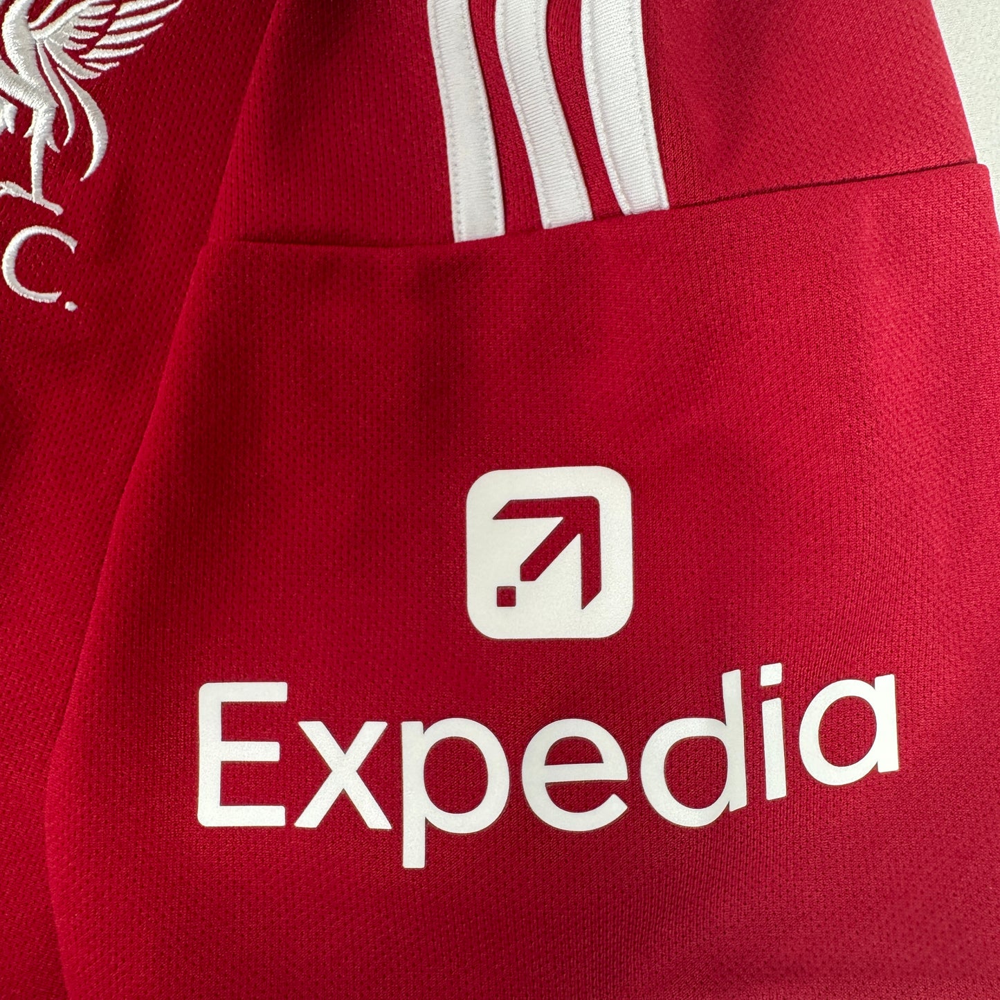 Liverpool 2025/2026 Home Football Shirt Large – Football Shirt Kingdom
