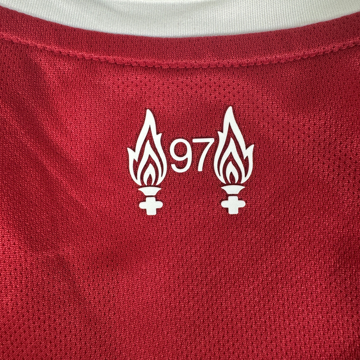 Liverpool 2025/2026 home football shirt, size XXL