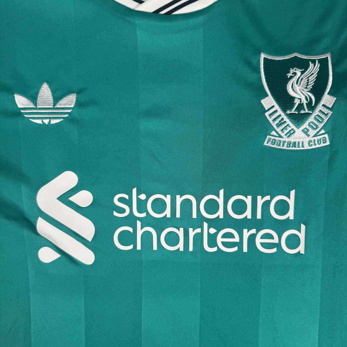 Liverpool 2025/2026 Third Football Shirt XL