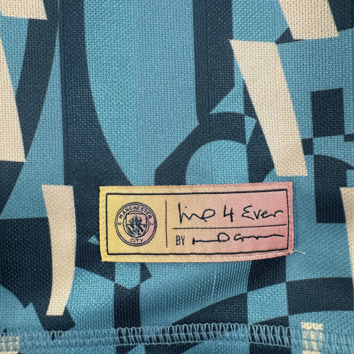 Manchester City 2024/2025 leisure football shirt, size Medium