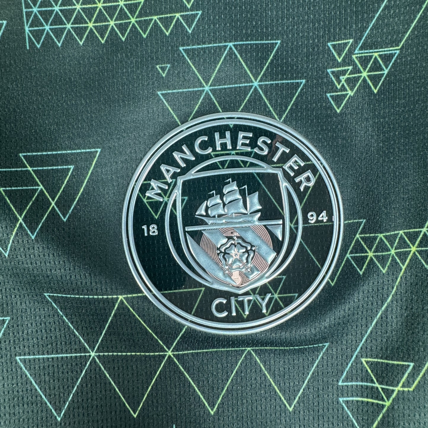 Manchester City 2025/2026 Fourth Football Shirt XXL