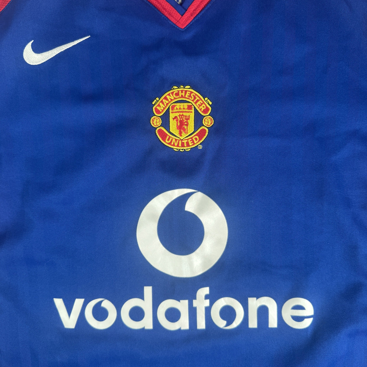 Manchester United 2005/2006 Away Football Shirt Medium