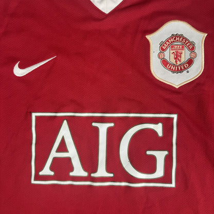 Close-up of Manchester United 2006/2007 home football shirt, size Large