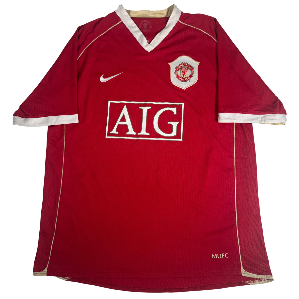 Front of Manchester United 2006/2007 home football shirt, size Large