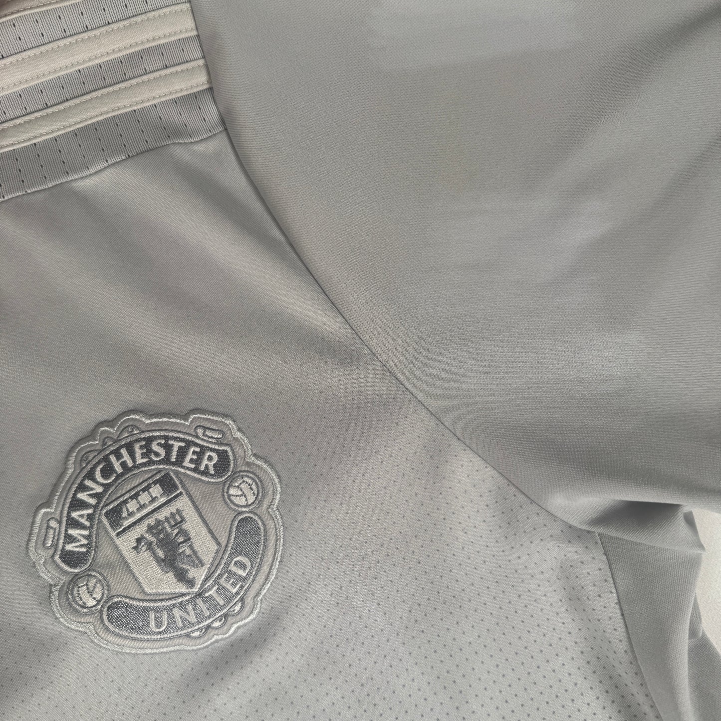 POGBA 6 Manchester United 2017/2018 Third Football Shirt Large – Football Shirt Kingdom