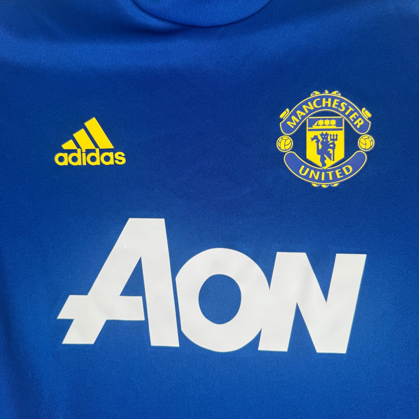 Manchester United 2019/2020 Training Football Shirt Small – Football Shirt Kingdom