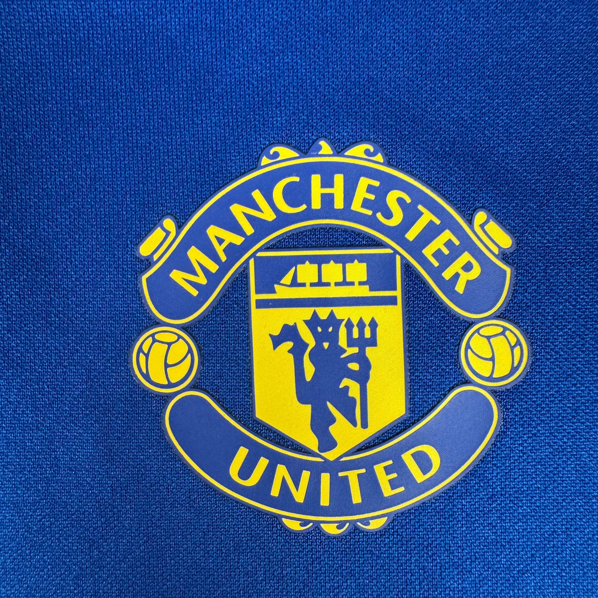 Manchester United 2019/2020 Training Football Shirt Small – Football Shirt Kingdom