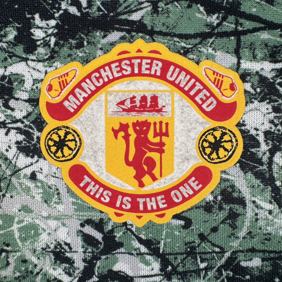 Manchester United 2023/2024 leisure football shirt, size Medium