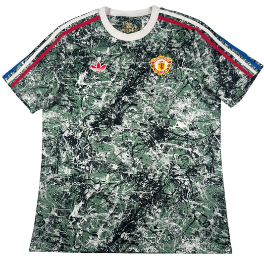 Front of Manchester United 2023/2024 leisure football shirt, size Medium