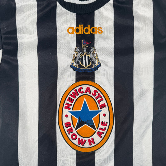 Newcastle United 1997/1998/1999 Home Football Shirt Small – Football Shirt Kingdom