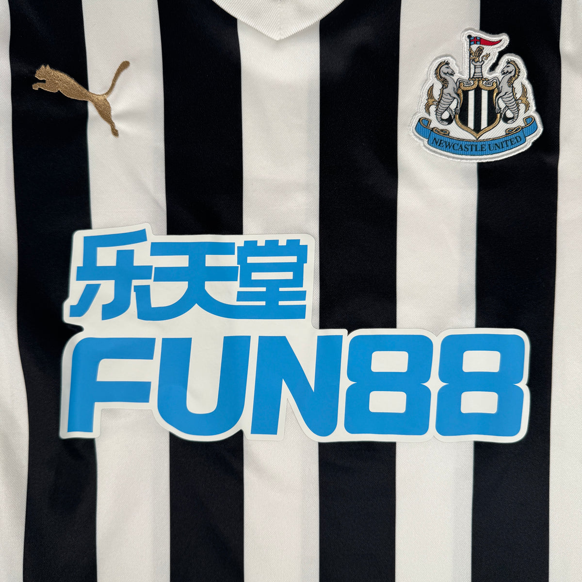 Newcastle United 2018/2019 Home Football Shirt Medium – Football Shirt Kingdom