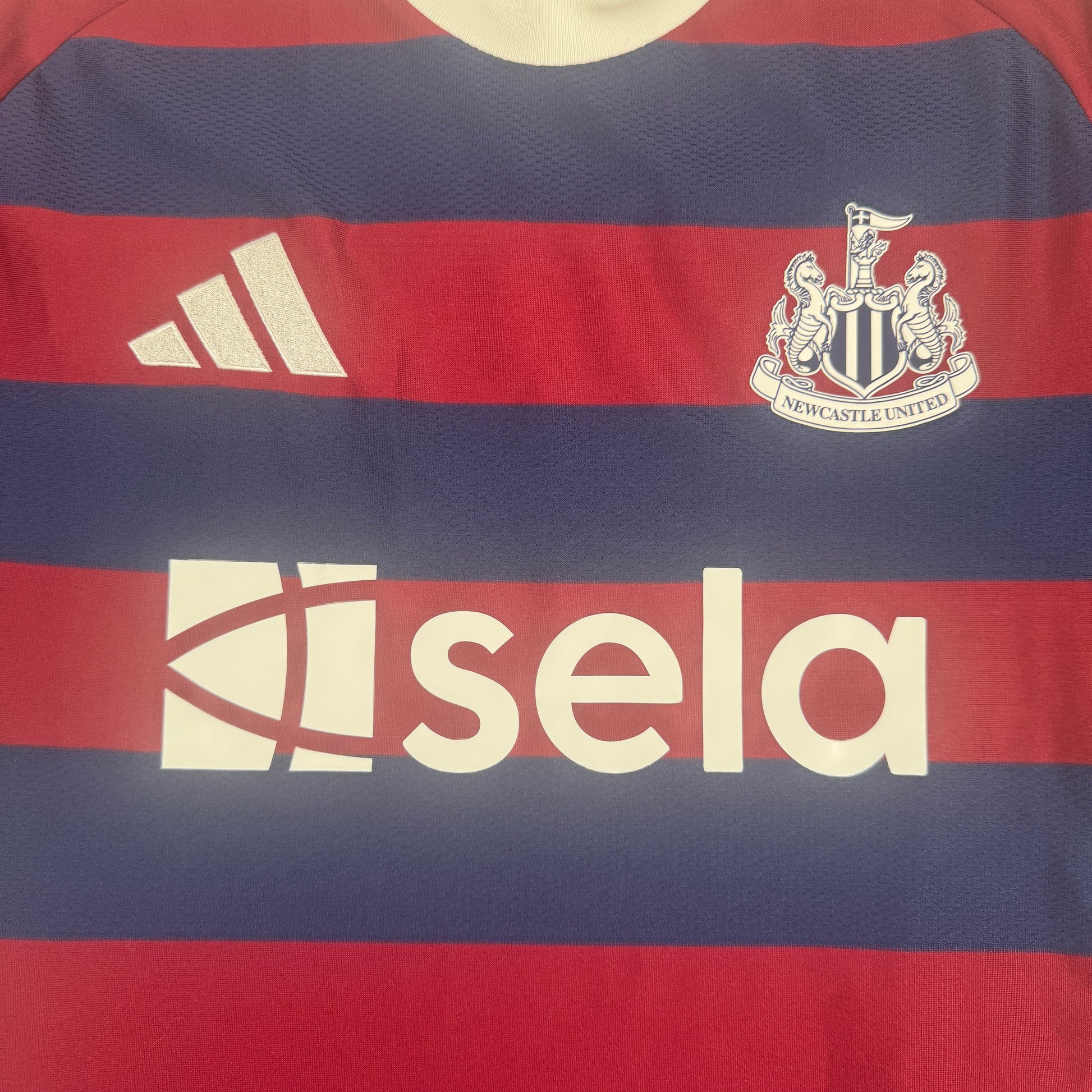 Newcastle United 2024/2025 Away Football Shirt Large – Football Shirt Kingdom