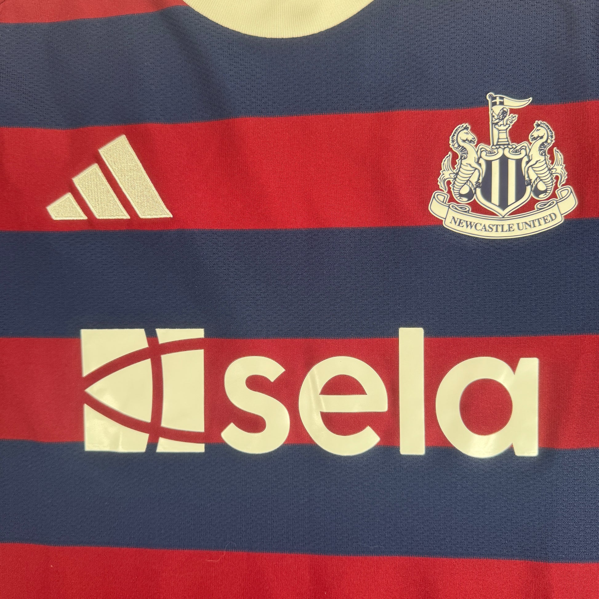 Newcastle United 2024/2025 Away Football Shirt XL – Football Shirt Kingdom