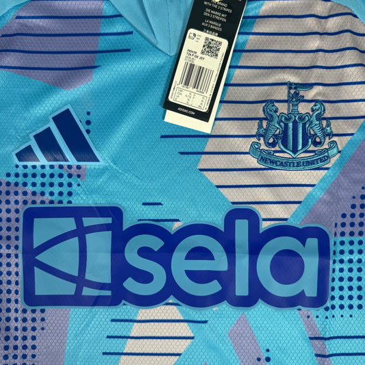Newcastle United 2024/2025 Goalkeeper Football Shirt XL BNWT – Football Shirt Kingdom