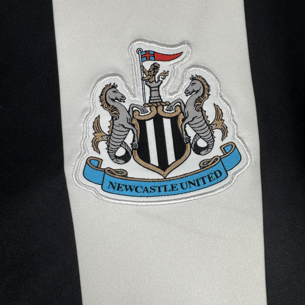 Newcastle United 2024/2025 Home Football Shirt Large