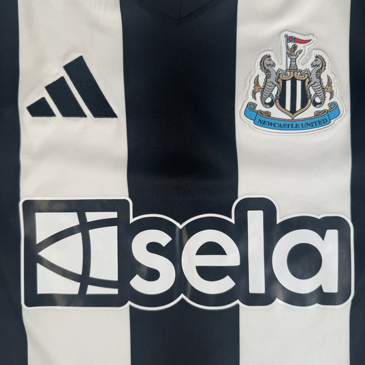 Newcastle United 2024/2025 Home Football Shirt Medium