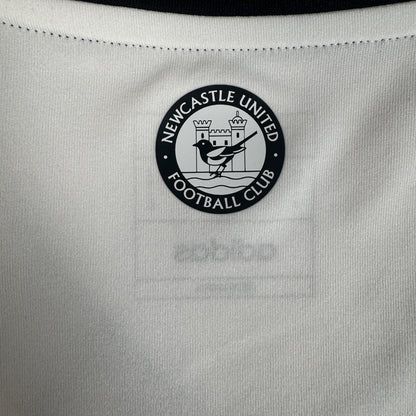 Newcastle United 2024/2025 Home Football Shirt Medium