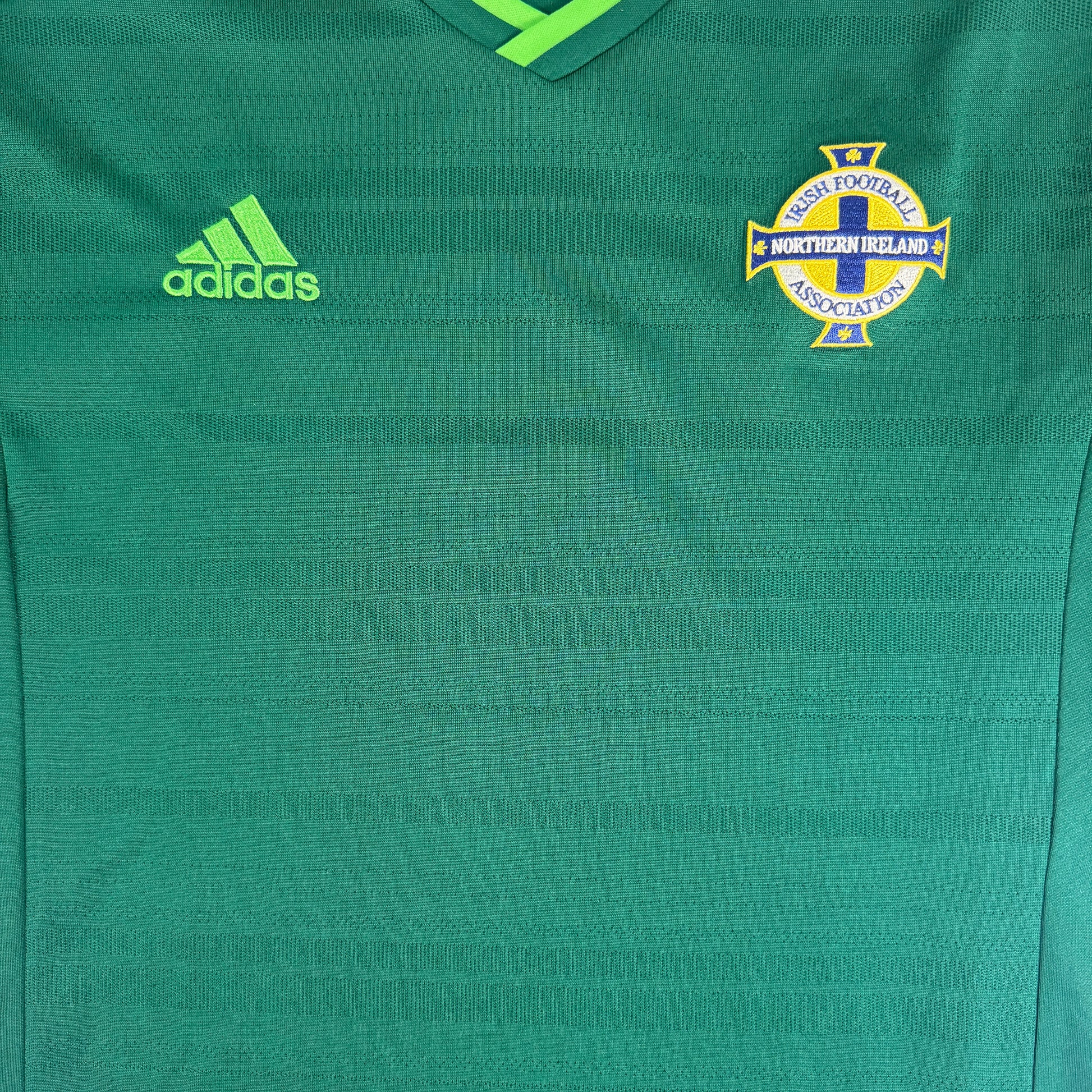 Northern Ireland 2014/2015/2016 Home Football Shirt Medium – Football Shirt Kingdom