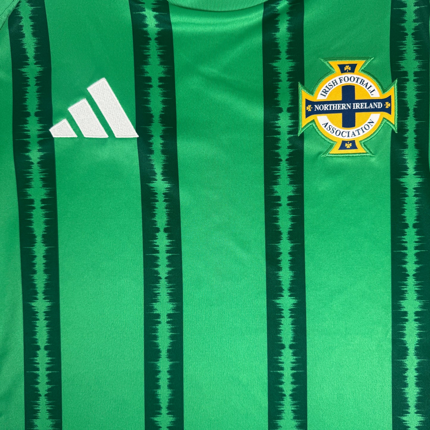 Northern Ireland 2024/2025/2026 Home Football Shirt Large – Football Shirt Kingdom