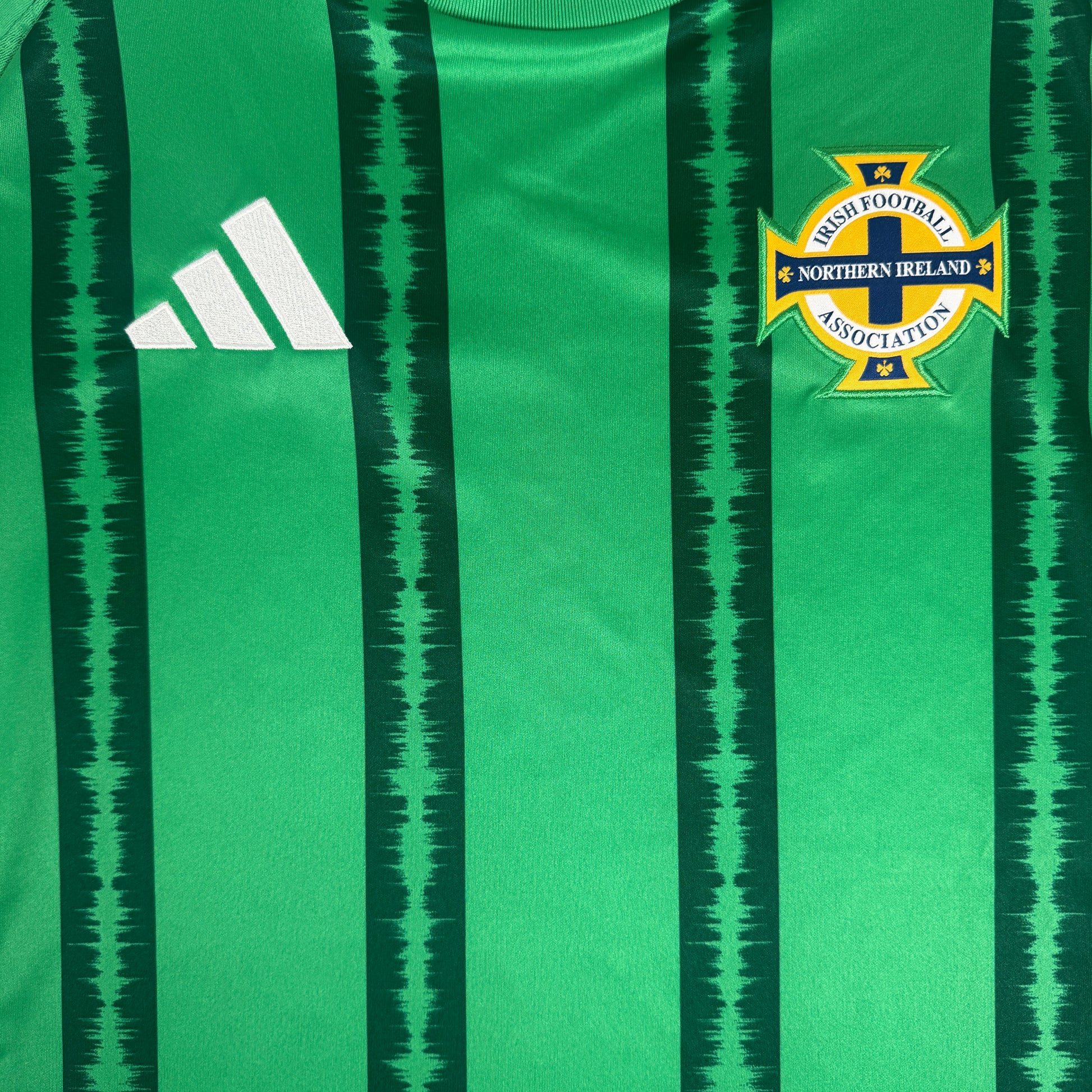 Northern Ireland 2024/2025/2026 Home Football Shirt Large – Football Shirt Kingdom
