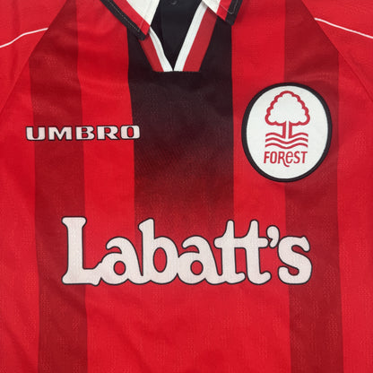 Nottingham Forest 1995/1996 Home Football Shirt Medium — front close-up
