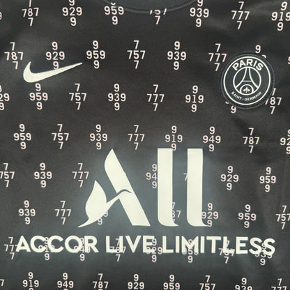 Close-up of Paris Saint-Germain 2021/2022 training football shirt, size XL