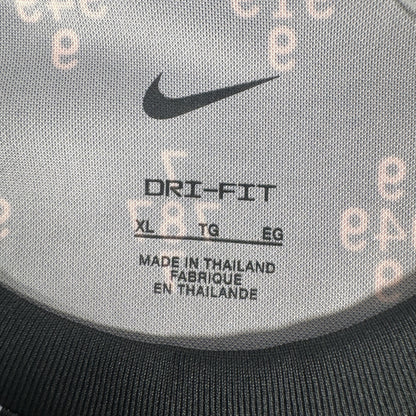 Size label inside Paris Saint-Germain 2021/2022 training football shirt, size XL